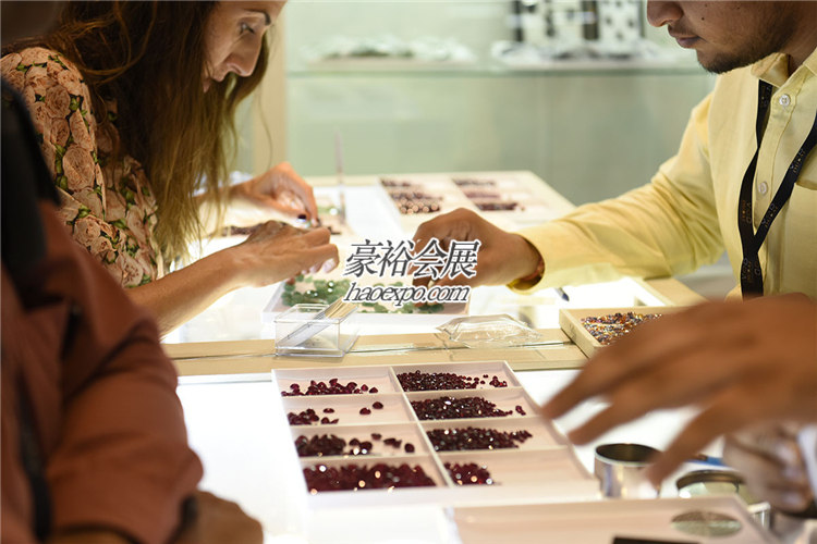 珠寶配件產(chǎn)品在迪拜珠寶展展出