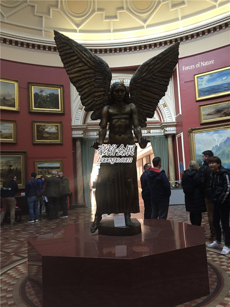 豪裕展團(tuán)游覽伯明翰博物館