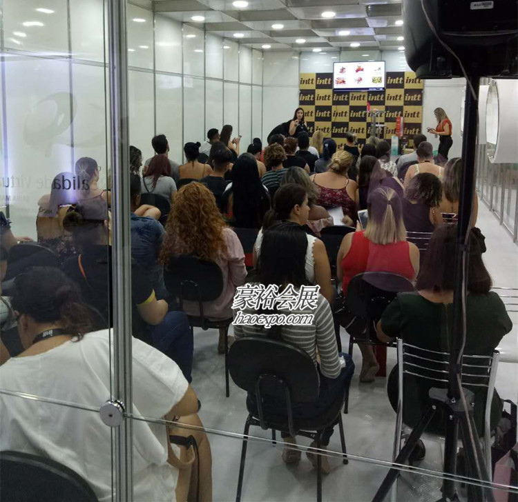 巴西成人展intimi expo之演講室