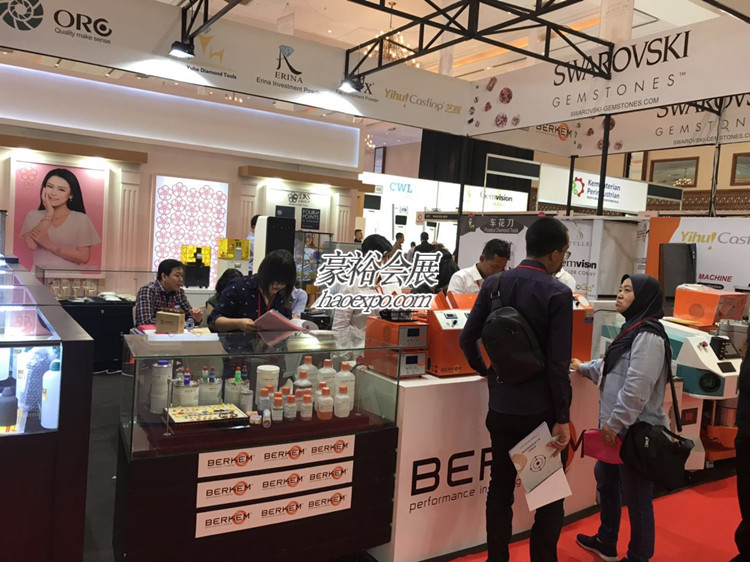 豪裕報(bào)道印尼珠寶展展會(huì)現(xiàn)場(chǎng)