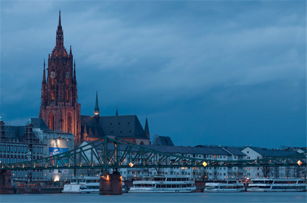 美因河畔法蘭克福之大教堂